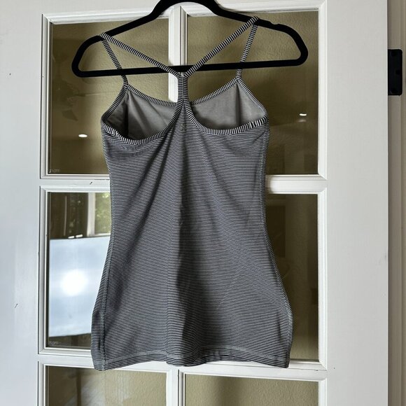 Lululemon Power Y Tank with Built In Bra Size 6 Stripes - Picture 4 of 7